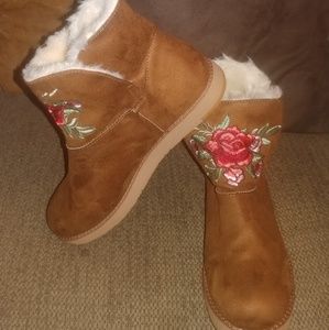 Boots, Size 8.5, Chestnut Brown, NWOT